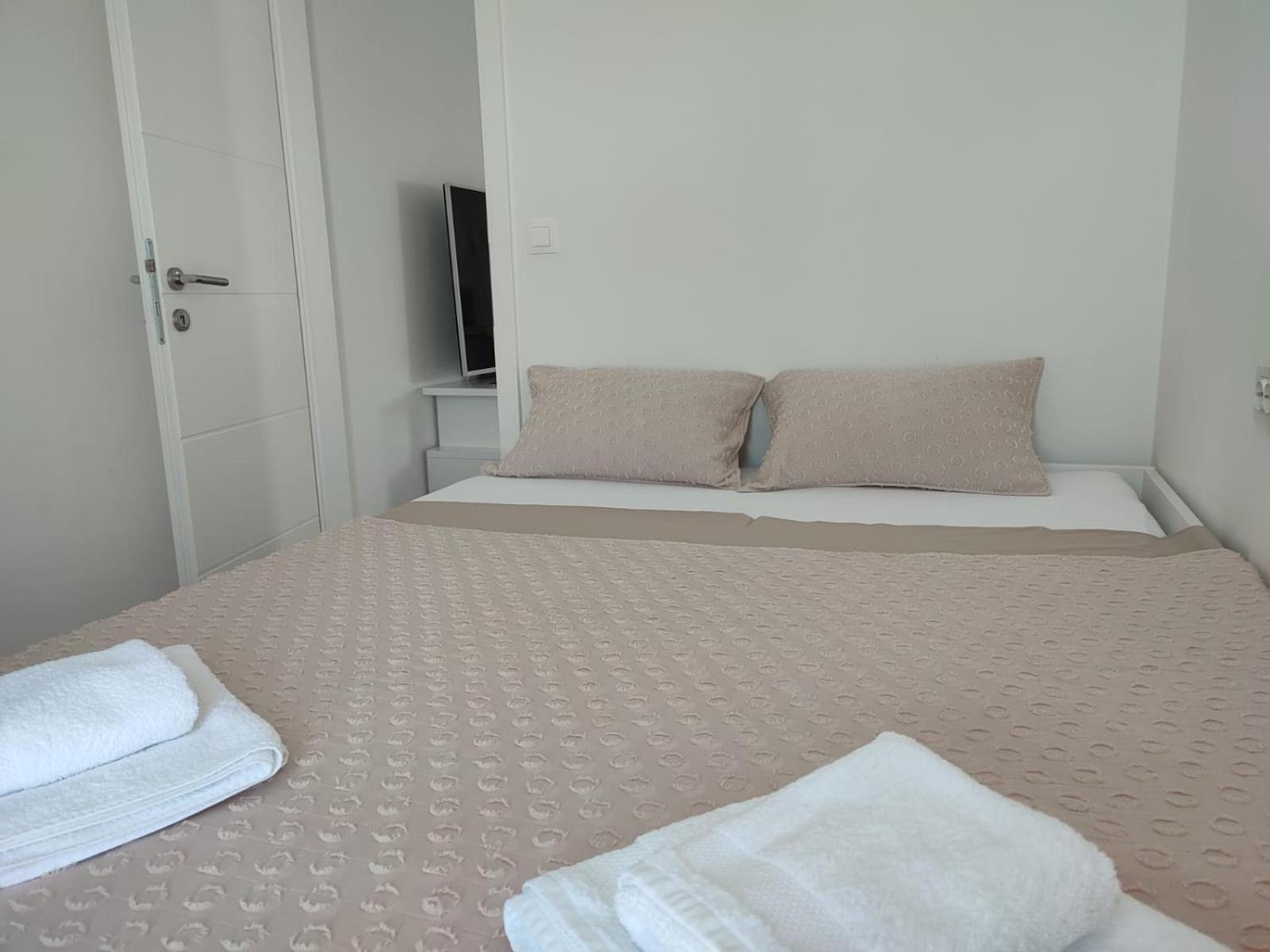 Apartment Sunrise Мандре Екстериор снимка